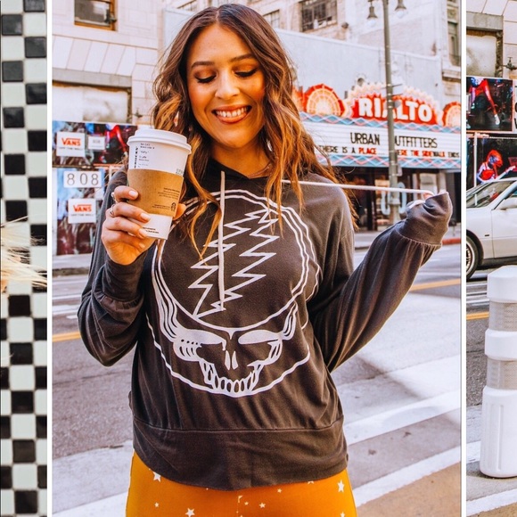 life clothing co Tops - Cropped Grateful Dead Skull Hoodie